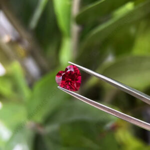 Lab-grown-ruby-red-Heart-Shape-gemstones-Suppliers