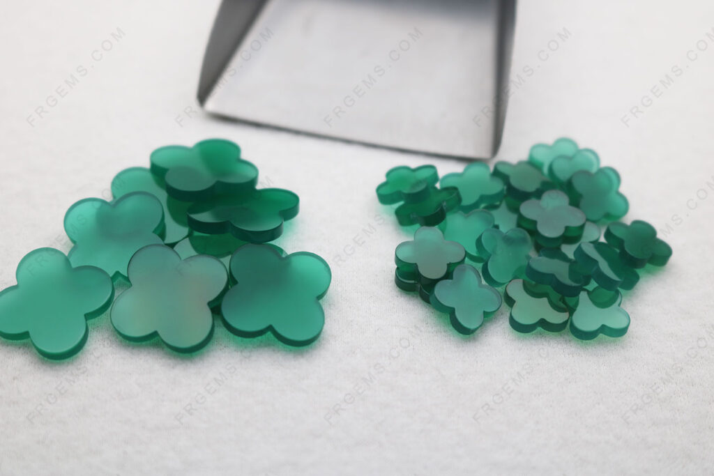 Four leaf Clover Shape Natural Green chalcedony agate Color Loose Gemstones Bulk wholesale from China