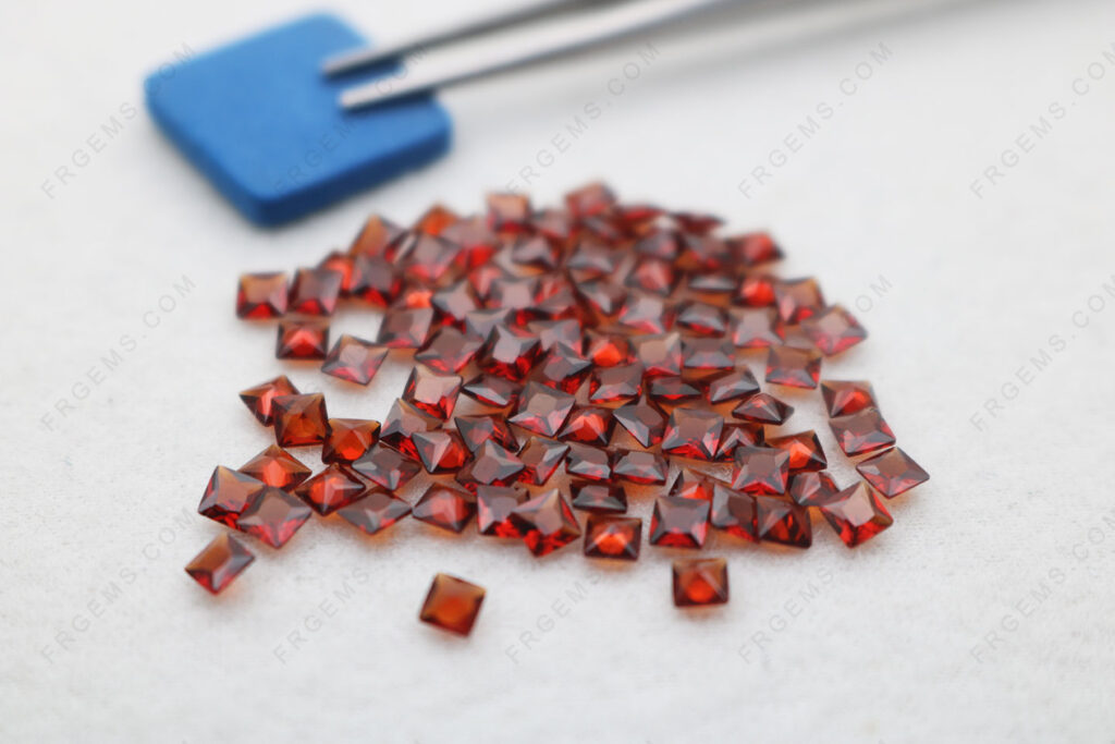 Natural-Genuine-China-Garnet-Red-Light-color-Square-princess-cut-3x3mm-loose-Gemstones-suppliers-IMG_7305