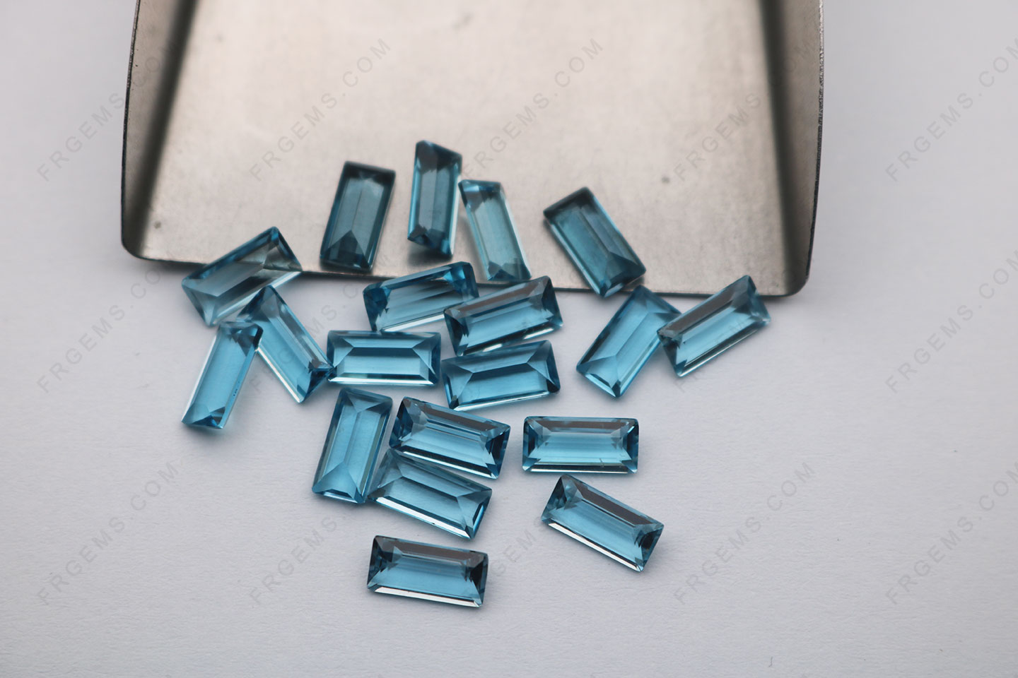 Wholesale Natural Genuine London Blue Topaz Baguette 8x4mm Step cut Loose Gemstones Suppliers in China