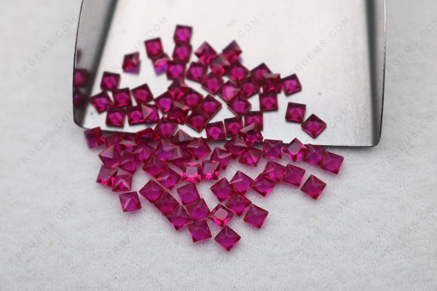 Corundum Ruby Red Dark Color 8# Square princess faceted Cut 3x3mm loose gemstones