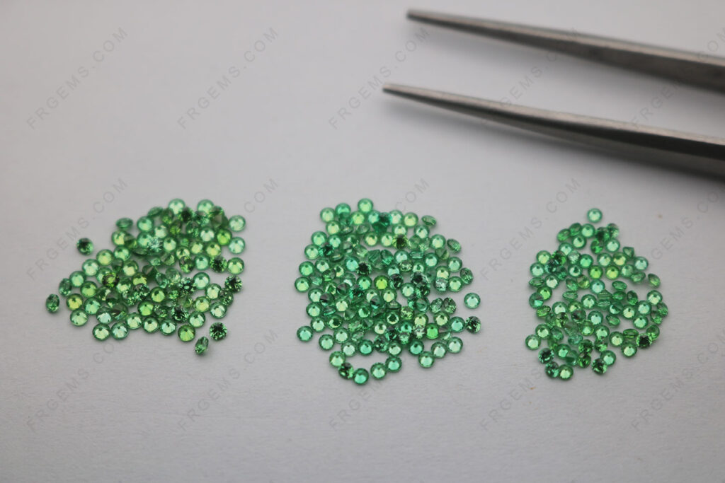 Cubic-Zirconia-Green-Color-Light-shade-Round-faceted-Small-melee-1.4mm-1.5mm-1.6mm-loose-Gemstones-Wholesale-IMG_7589