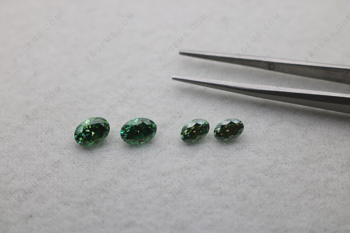 Green Color Moissanite Oval Shape Faceted cut 7x5mm and 6x4mm Best quality Gemstones