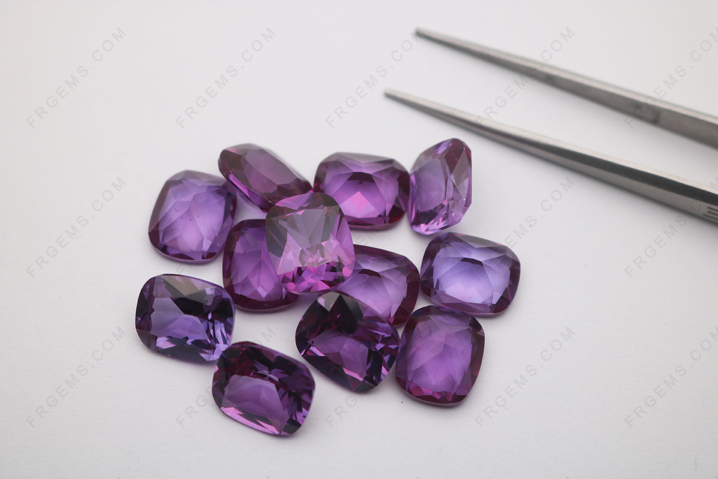 Synthetic Alexandrite Color change Corundum 46# Elongated Cushion Shape 12x10mm faceted loose Gemstones