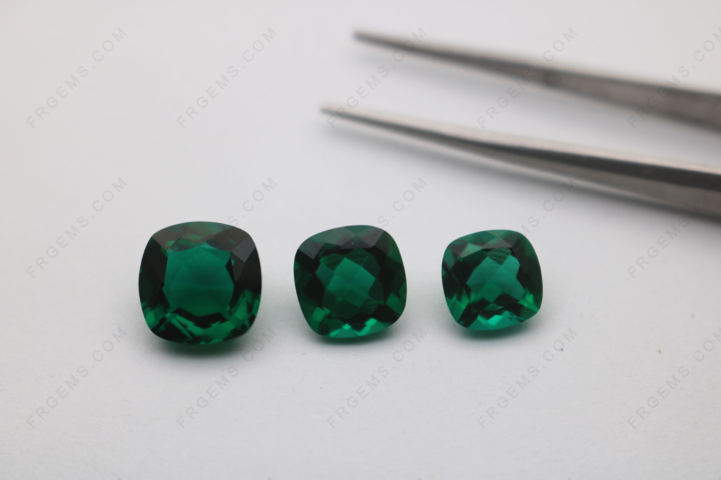 Hydrothermal Lab Emerald Zambia Green color Cushion Shape faceted 10x10mm and 8x8mm Loose Gemstones