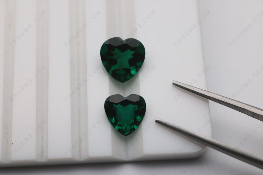 Hydrothermal-Lab-Emerald-Zambia-Green-color-Heart-Shape-faceted-10x10mm-and-9x9mm-Loose-Gemstones-IMG_7698