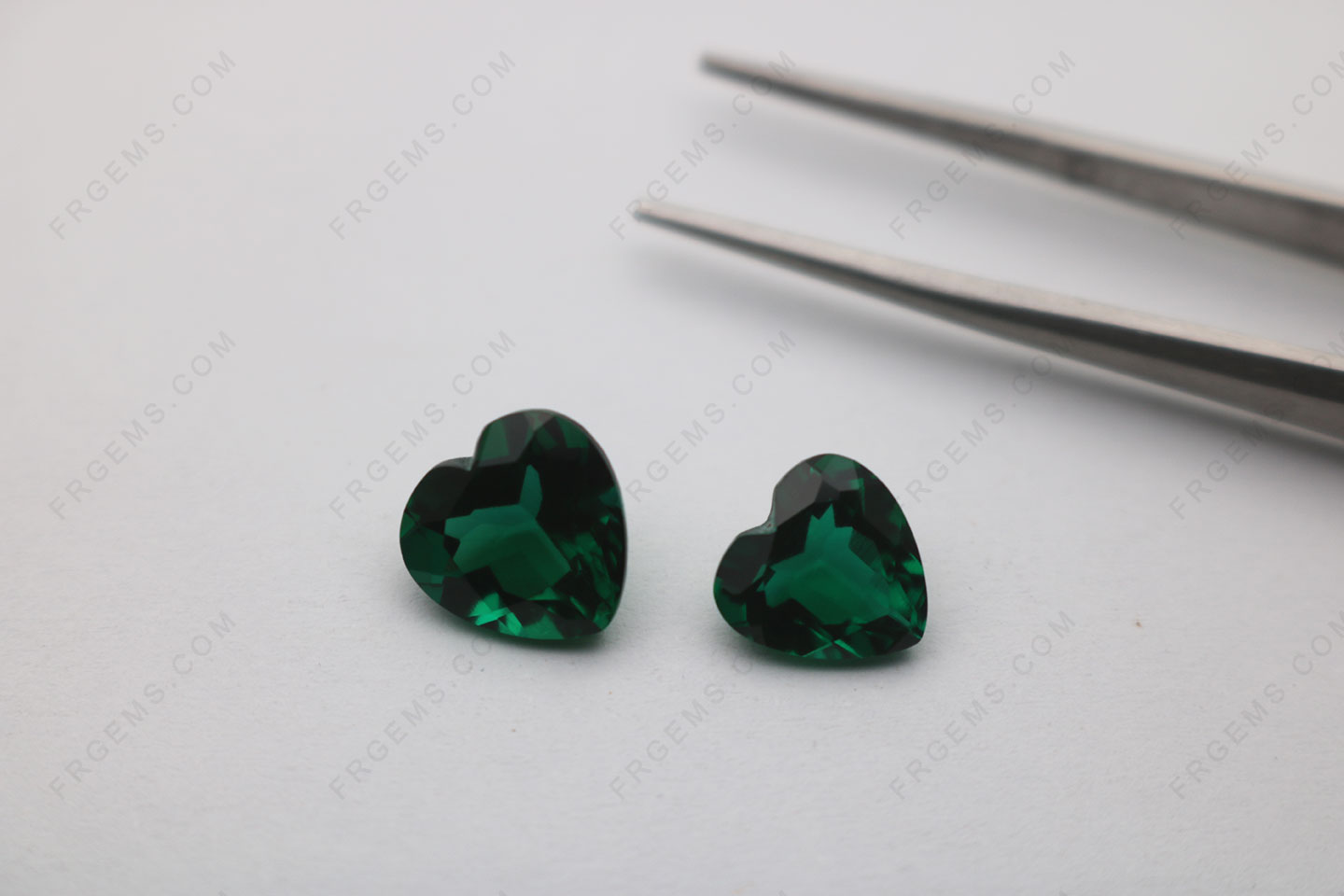 Lab Emerald Zambia Green color Heart Shape faceted 10x10mm and 9x9mm Loose Gemstones