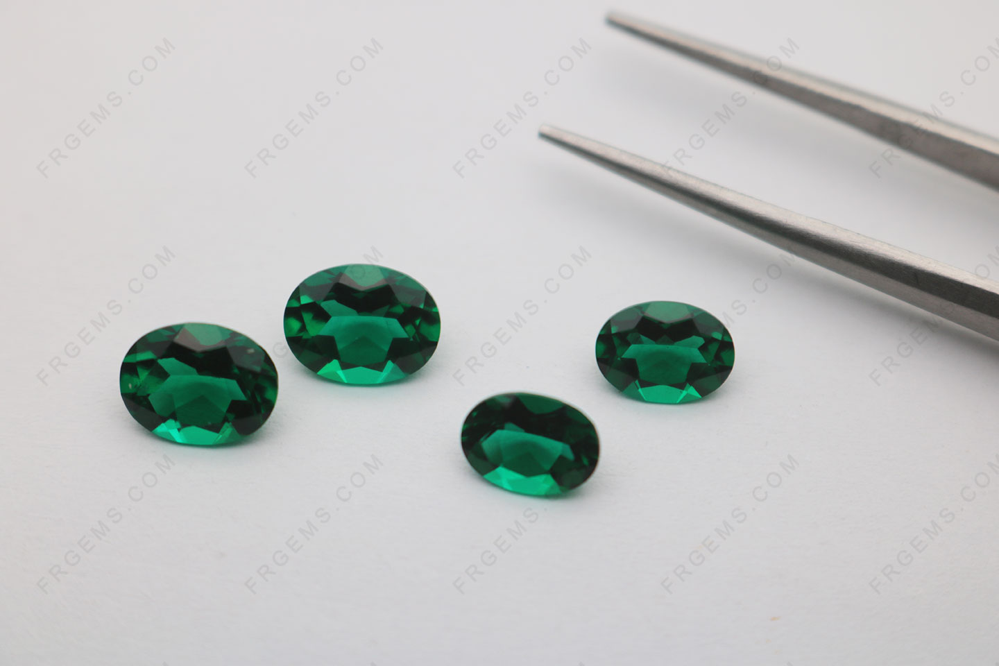 Wholesale Hydrothermal Lab Emerald Zambia Green color Oval faceted 9x7mm and 8x6mm Loose Gemstones